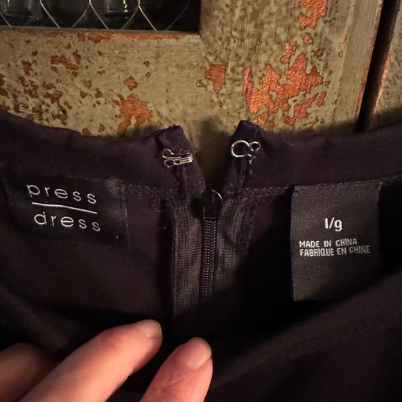 Knee-Length Multicolored Crew Neck Dress - Picture 3 of 3